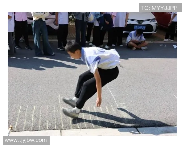 成都滑板队默契配合的背后故事与训练技巧探秘 成都滑板队默契配合的背后故事与训练技巧探秘