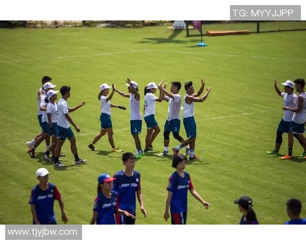 飞盘热潮下的杭州飞盘队团队协作新模式探索与实践 飞盘热潮下的杭州飞盘队团队协作新模式探索与实践